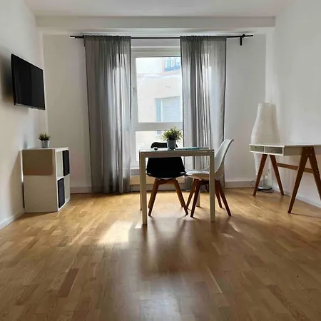 Simplex Am Ludwigsplatz Aparthotel *